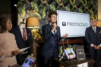 Protocolo entrega su segundo premio honorífico Protocolo entrega su segundo premio honorífico