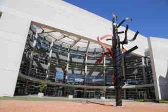 Recibe la Universidad de Monterrey la acreditación AACSB