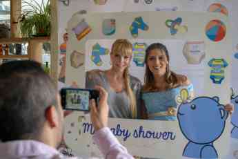 MUSTELA ofreció un Baby Shower para Adianez Hernández donde se habló acerca de la importancia del cuidado de la piel
