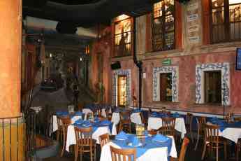 La Calle, uno de los restaurantes icónicos y más antiguos del CC Santa Fe