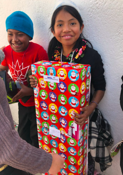 Fundación CMR un año más haciendo felices a los niños en Navidad