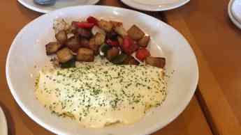 Olive Garden lanza sus nuevos desayunos italianos y lo celebra con un grupo de grandiosas mujeres