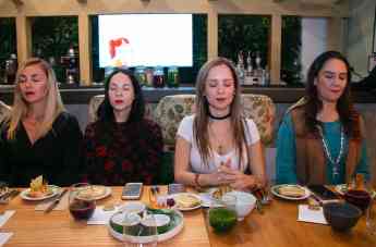 Mindful eating una forma de comer en conciencia plena