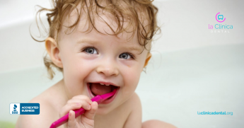 Qué son y cómo afectan dientes natales y neonatales en recién nacido por especialistas de La Clínica Dental