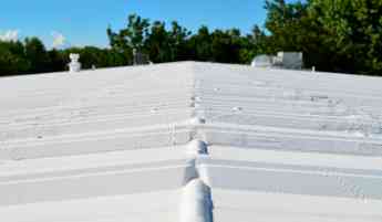 Impermeabilización de techos: soluciones convencionales y ecológicas, según Impercaucho