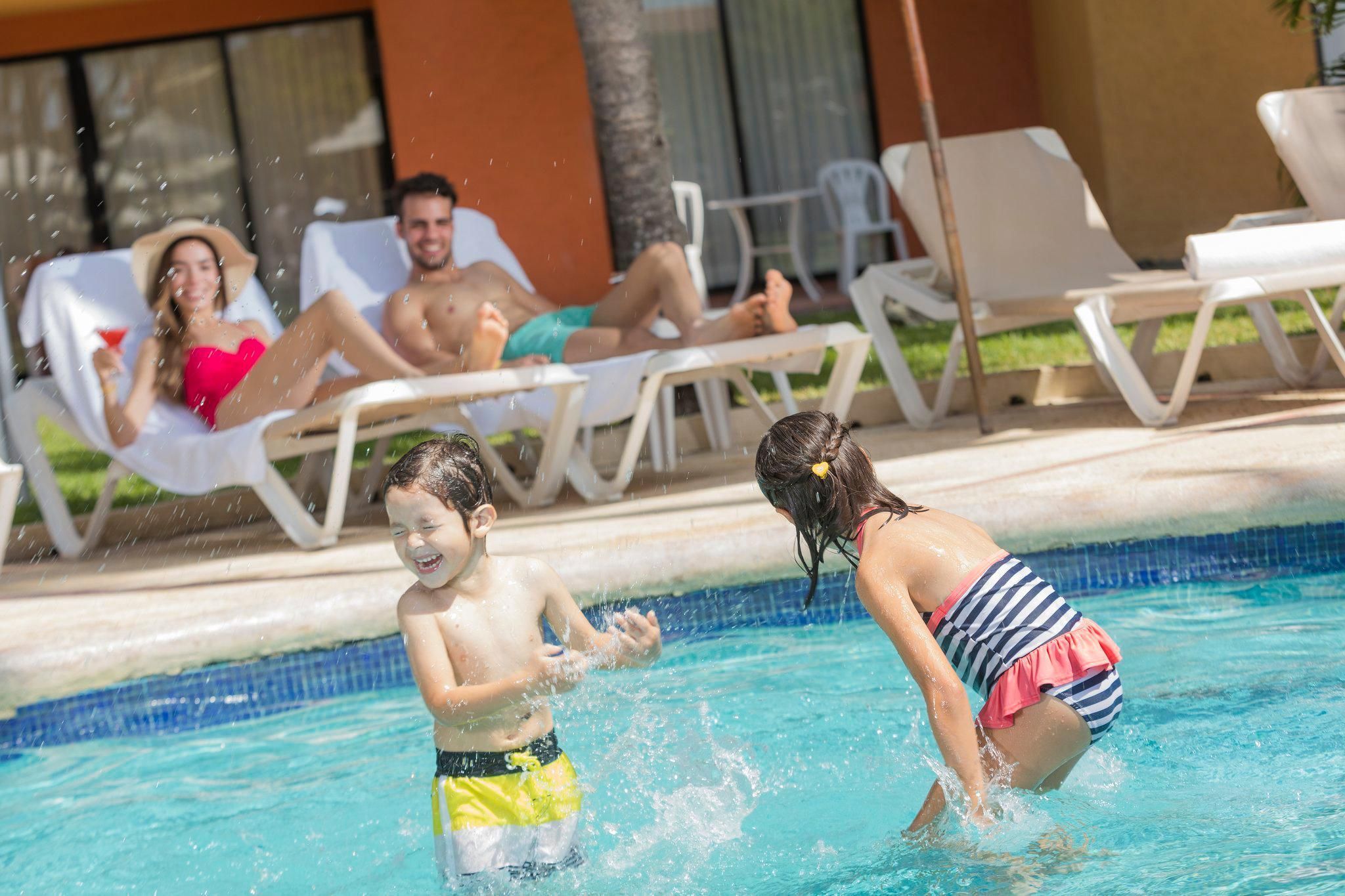 Holiday Inn Resort Ixtapa anuncia ofertas especiales en temporada alta: niños se hospedan gratis