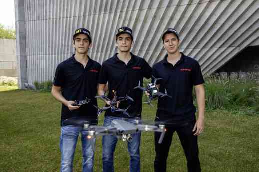 Talentos de la UDEM destacan en competencia mundial de drones autónomos
