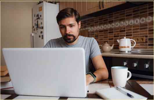Estudiar sin poner en pausa tu vida, el futuro de la educación ya llegó, según Tecmilenio