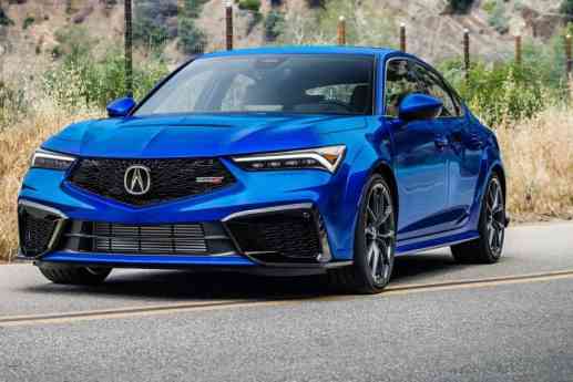 Acura Integra Type S, único en su especie con transmisión manual, estrena color Azul Insignia