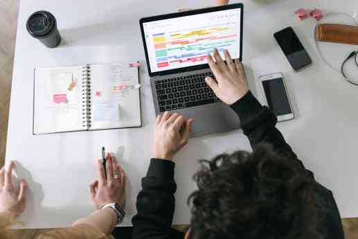 Normas de Información de Sostenibilidad oportunidad para las empresas por De la Paz, Costemalle DFK 