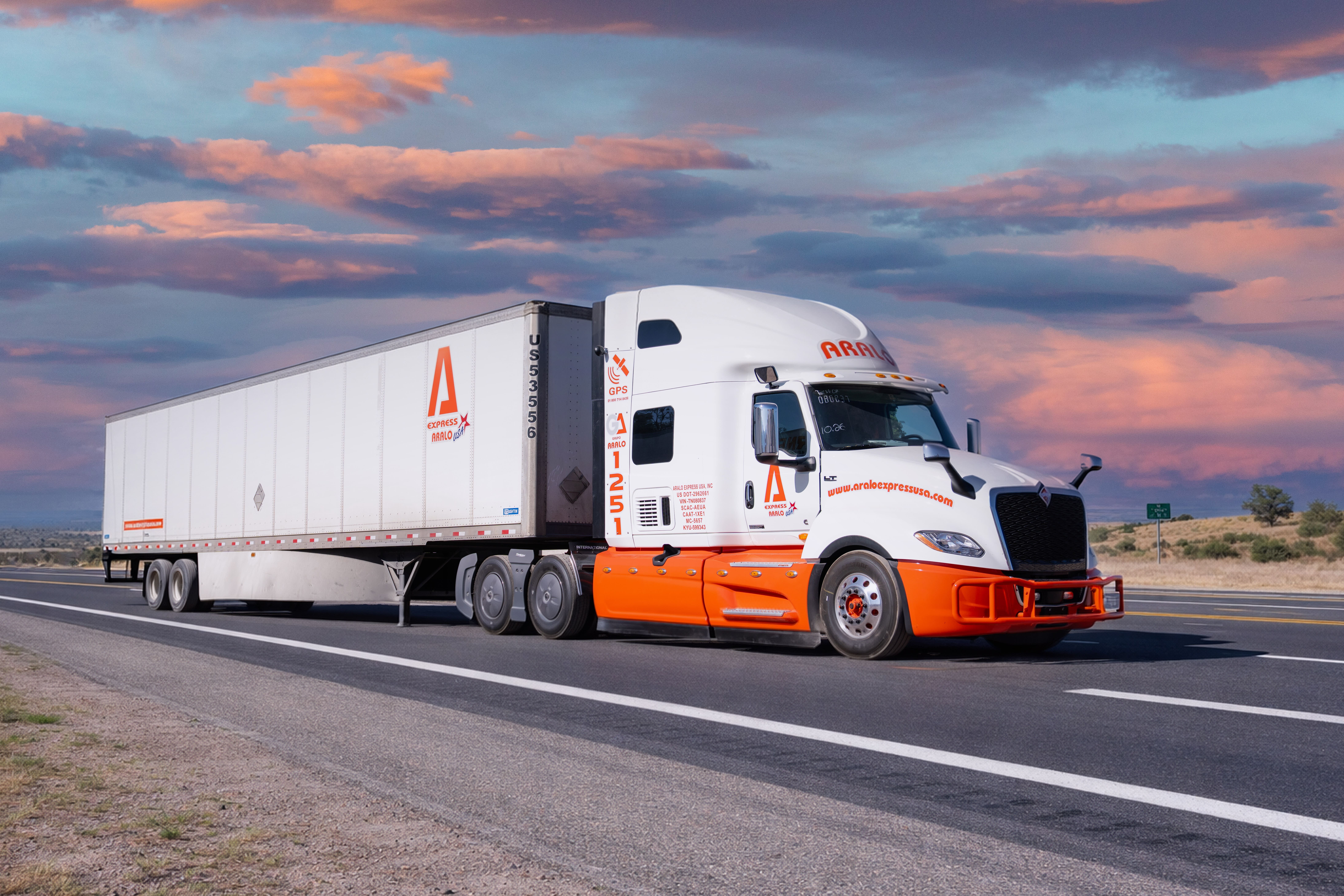 Grupo Aralo reduce 70 % el riesgo de colisión y aumenta más de 50 % sus viajes con tecnología de Samsara