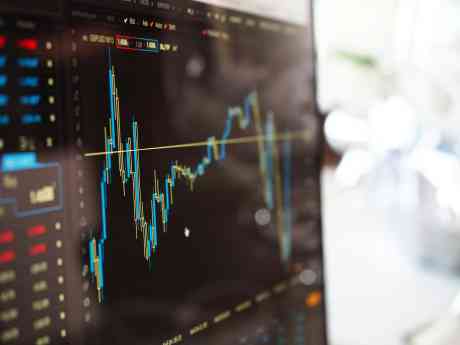 Capital.com analiza la situación del oro en los mercados actuales