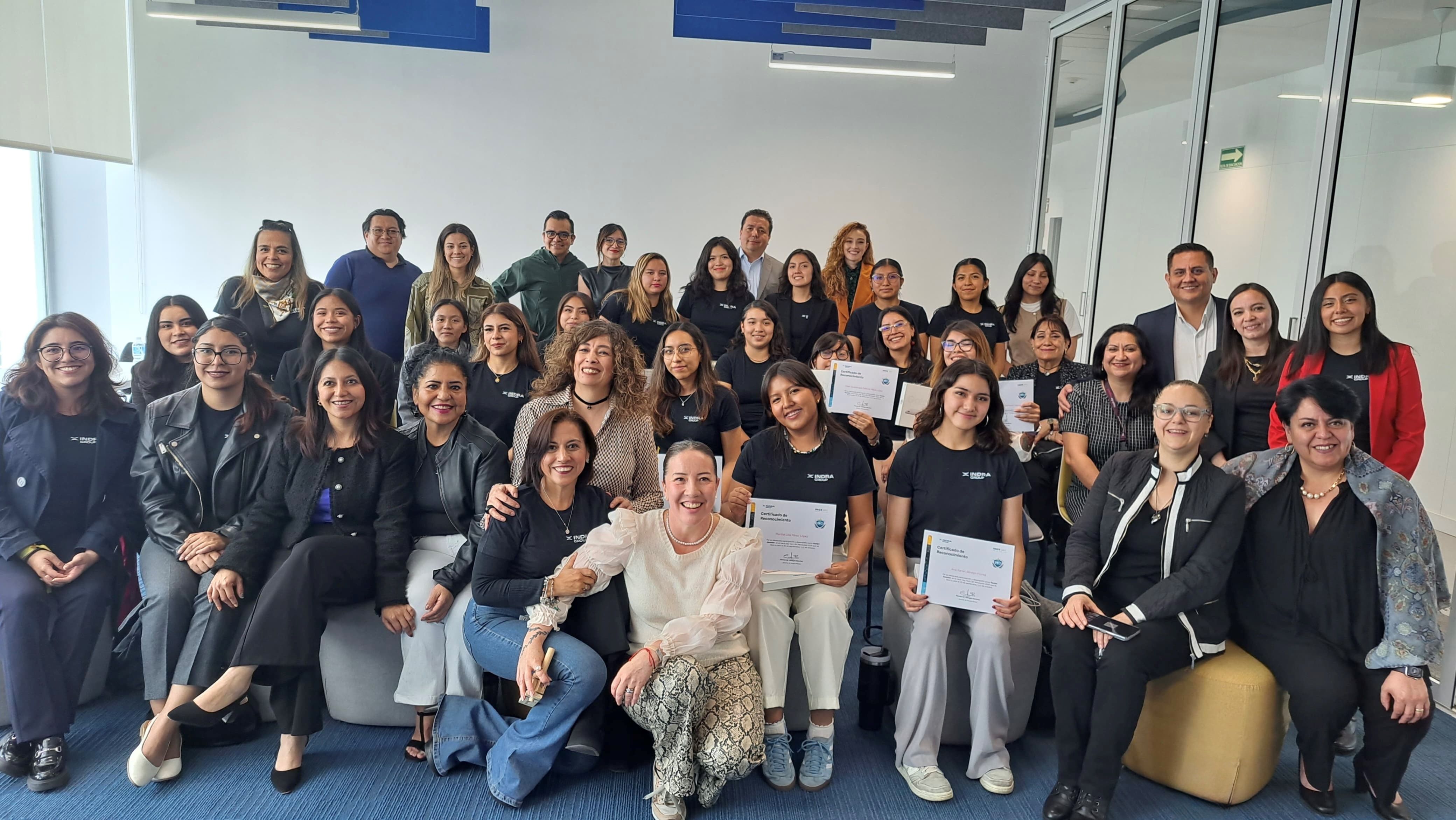 Universitarias ganan el Hack Day 2025 con «Ecolecta», una plataforma que convierte residuos en oportunidades