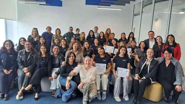 Universitarias ganan el Hack Day 2025 con "Ecolecta", una plataforma que convierte residuos en oportunidades