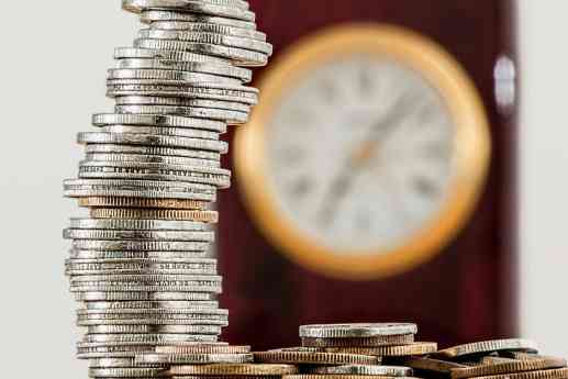 El peso mexicano podría cerrar 2025 entre la resiliencia y la volatilidad, advierte Capital.com