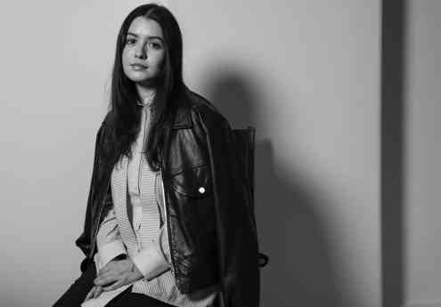 Paulina Ávila presenta "La hora azul", una exploración fotográfica sobre lo efímero, la memoria y la convivencia