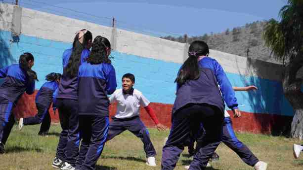 Más de 2,300 estudiantes participan en programa de ética y valores de Cox