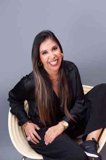 Laura Bringas: "el nuevo analfabetismo digital es tener redes sociales y no saber utilizarlas"