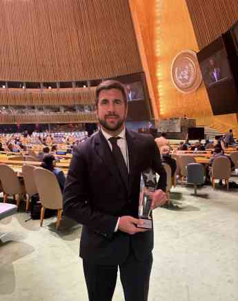 Enrique Riquelme recibe el Premio de Impacto Iberoamericano 2026 en el marco de la Asamblea de la ONU